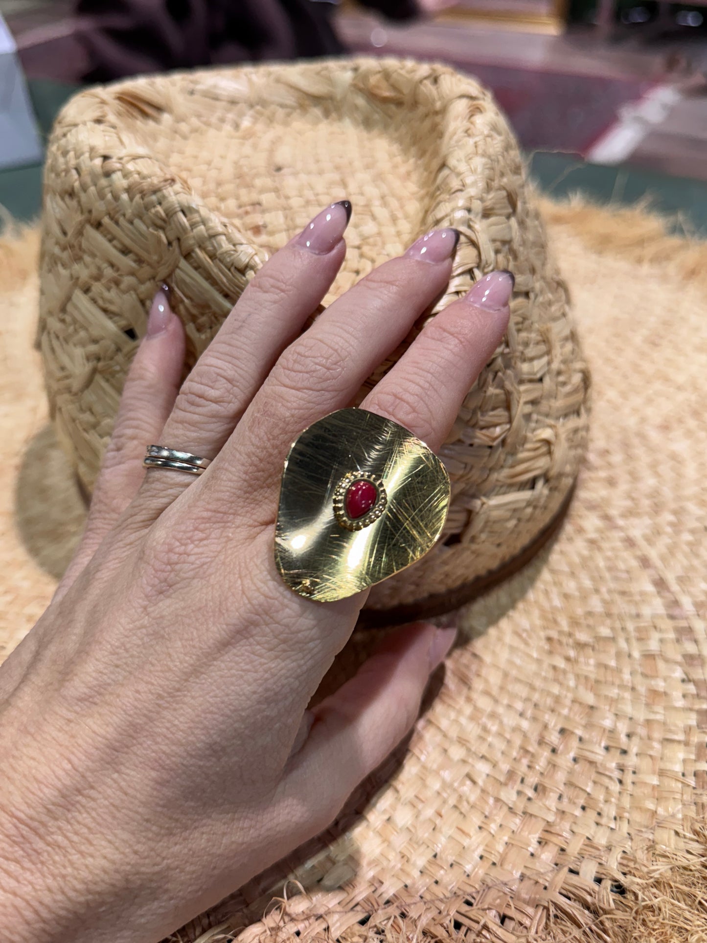 Anillo Maxi piedra granate
