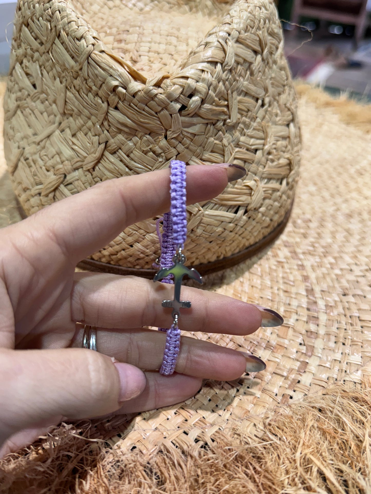 Pulsera ancla malva