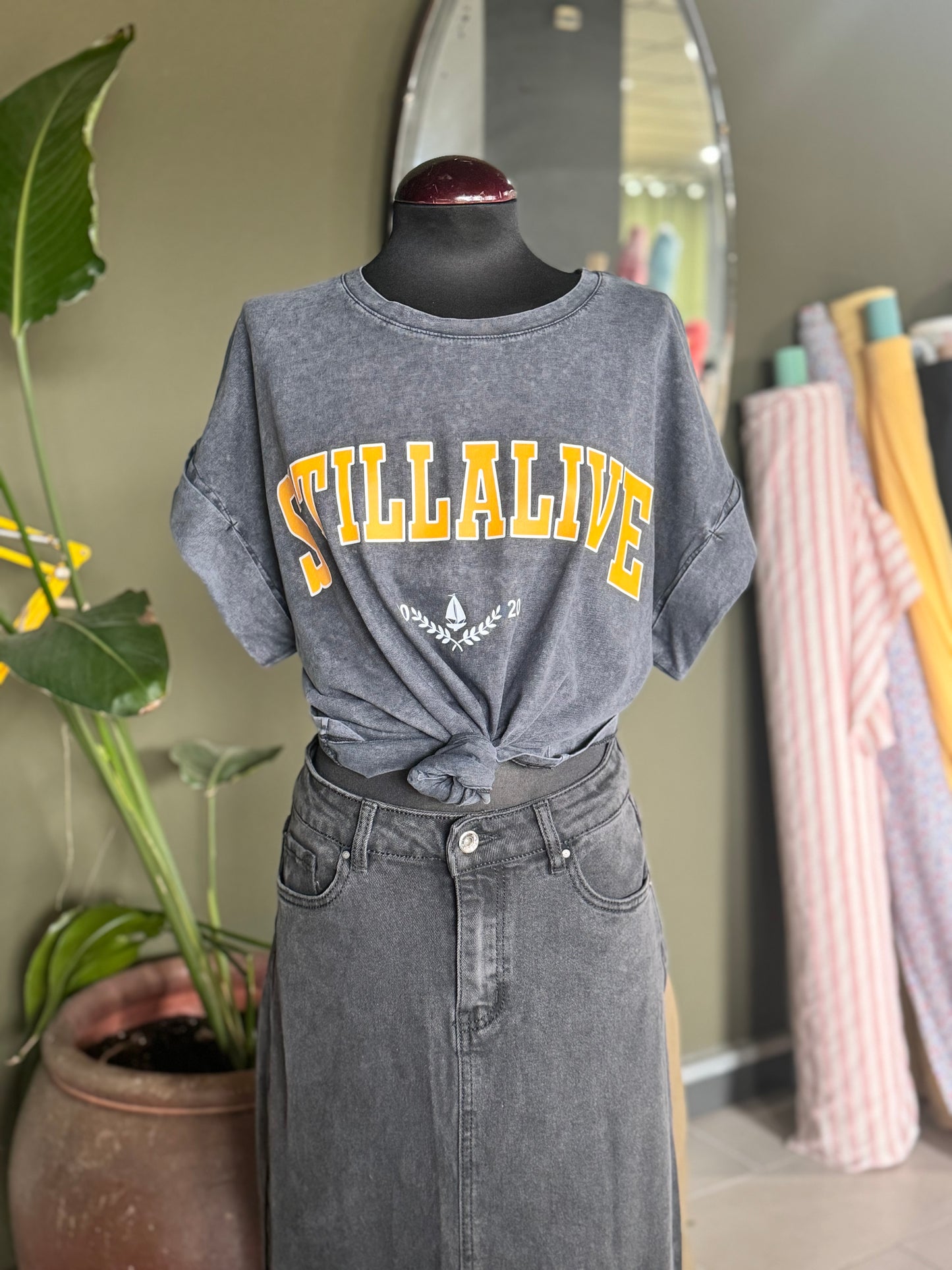 Camiseta STILLALIVE amararilla