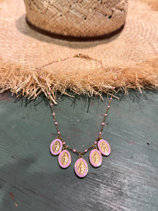 Collar virgencitas rosa