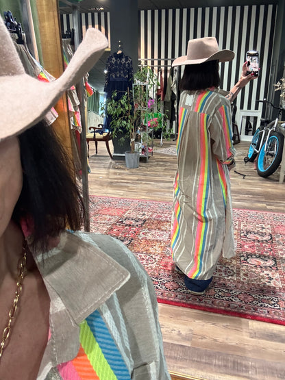 Vestido arcoíris oscuro
